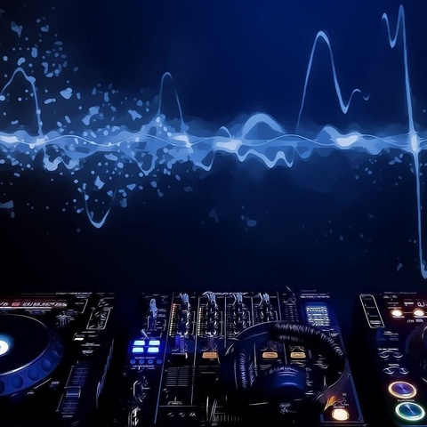 Каждый Играет Свою Роль